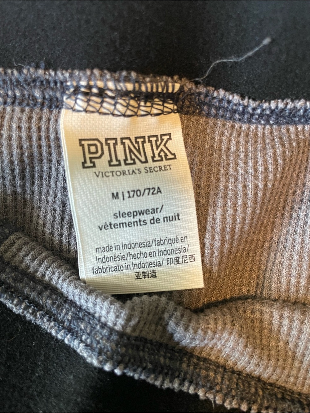 PINK Victoria's Secret Black & Gray Athletic Compression Shorts Size Medium - Picture 8 of 9
